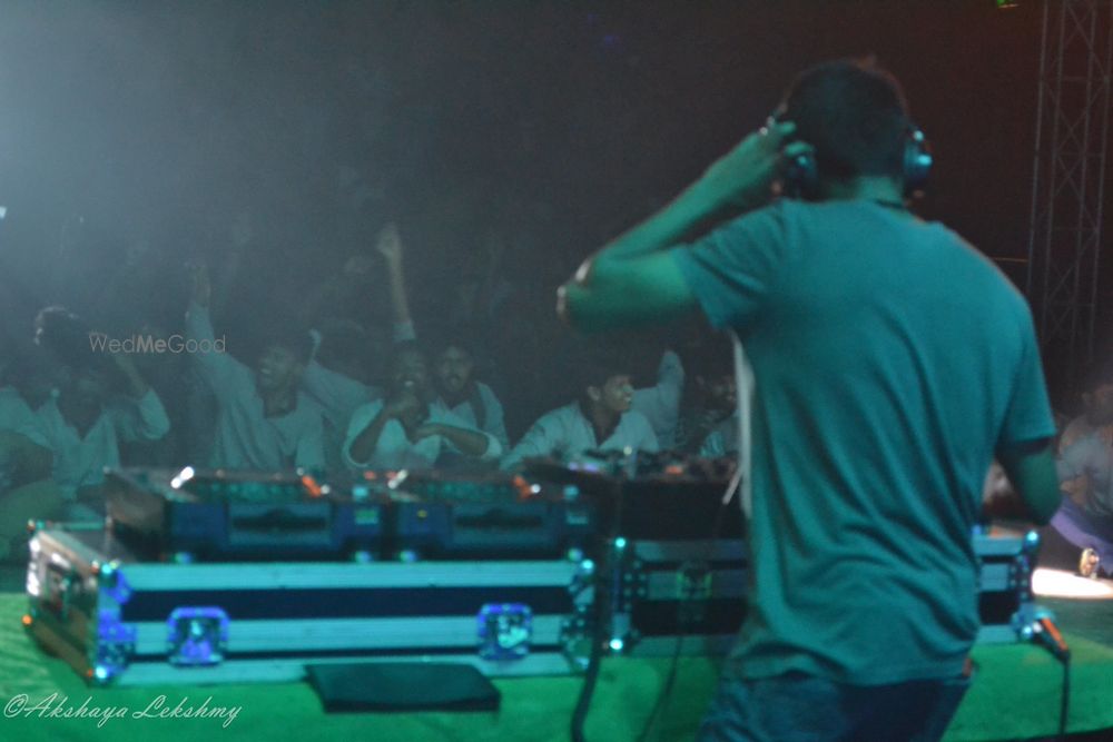 Photo By Darryl Gaulbert - DJs
