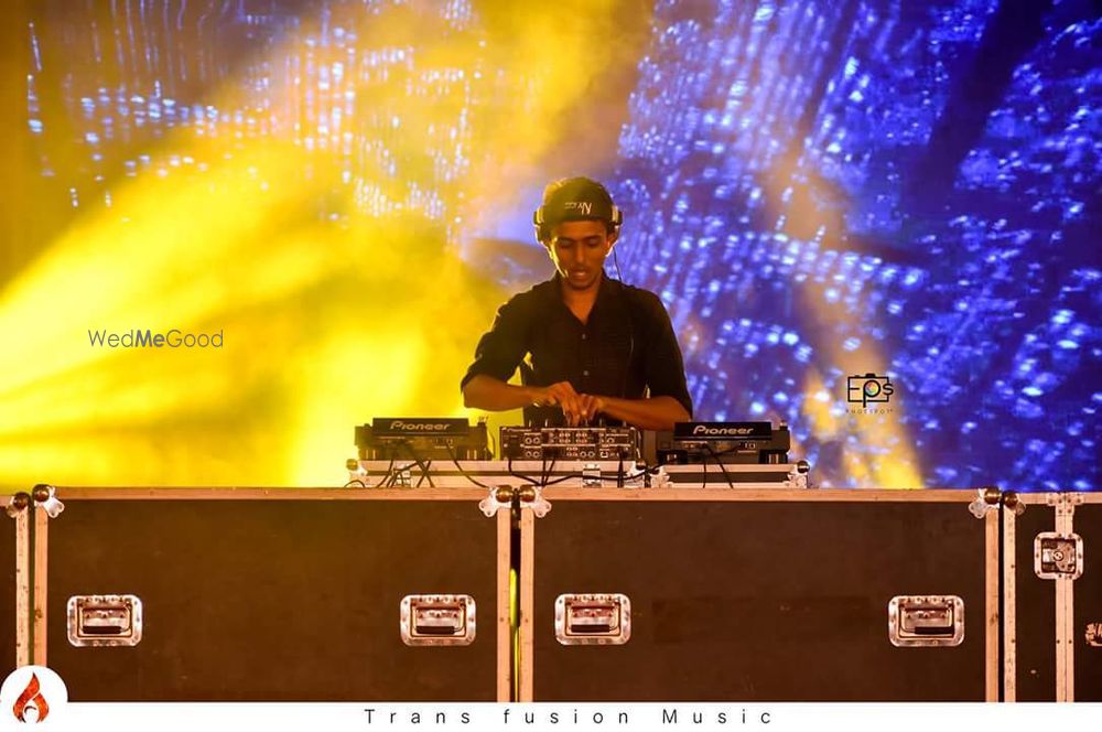 Photo By Darryl Gaulbert - DJs