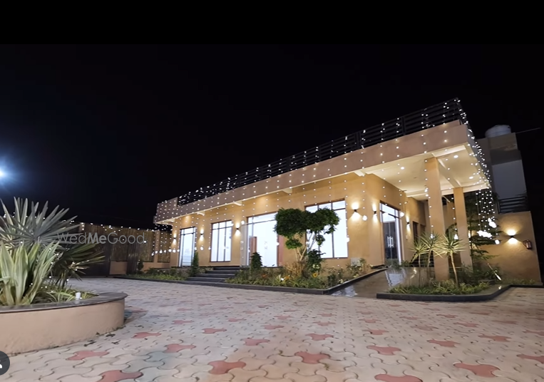 Palm Tree Resort & Banquet