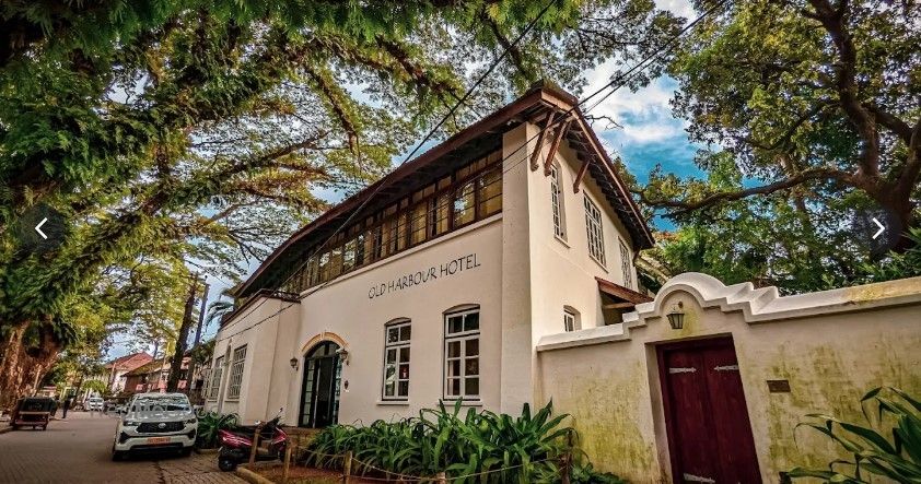 Old Harbour Hotel