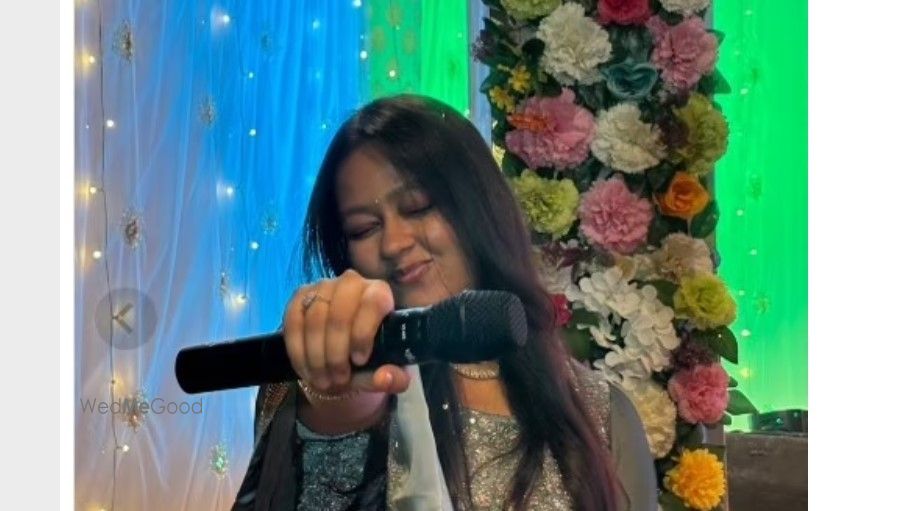 Anchor Vidhi Jain