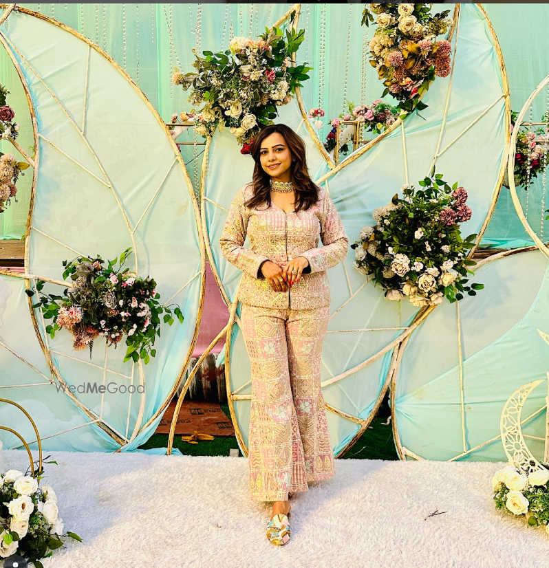 Kesar The Lady Attire