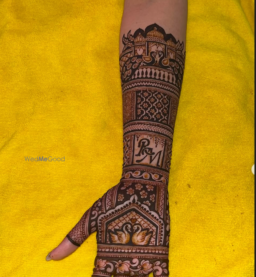 Hariom Mehandi Artists Pune