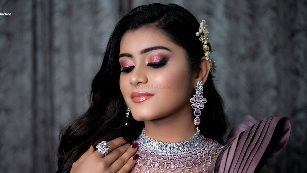 Makeup Artist Naina Chitte
