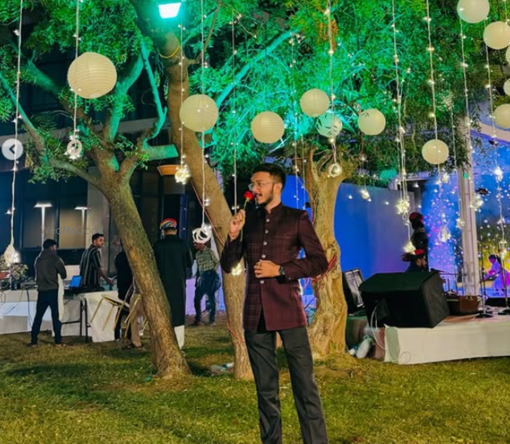 Anchor Ravindra Chauhan