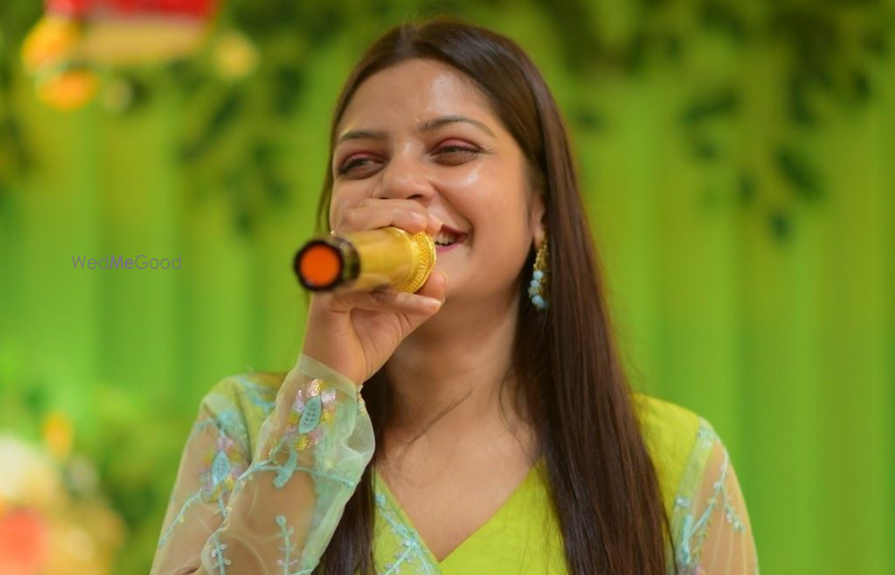 Anchor Megha Kedia