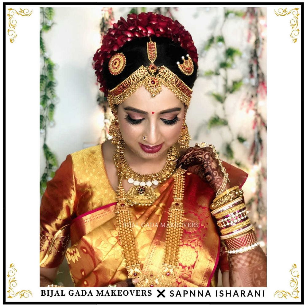 Photo By Bijal Gada Makeovers - Bridal Makeup