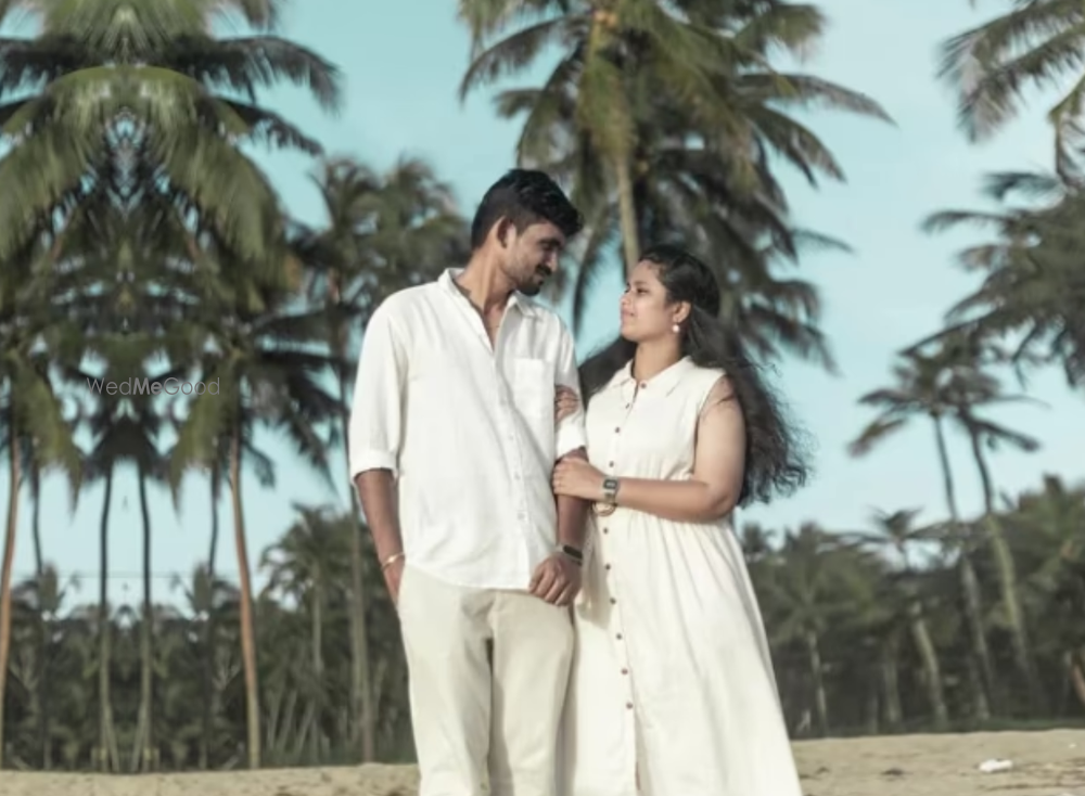 Camouflage Clicks - Pre Wedding