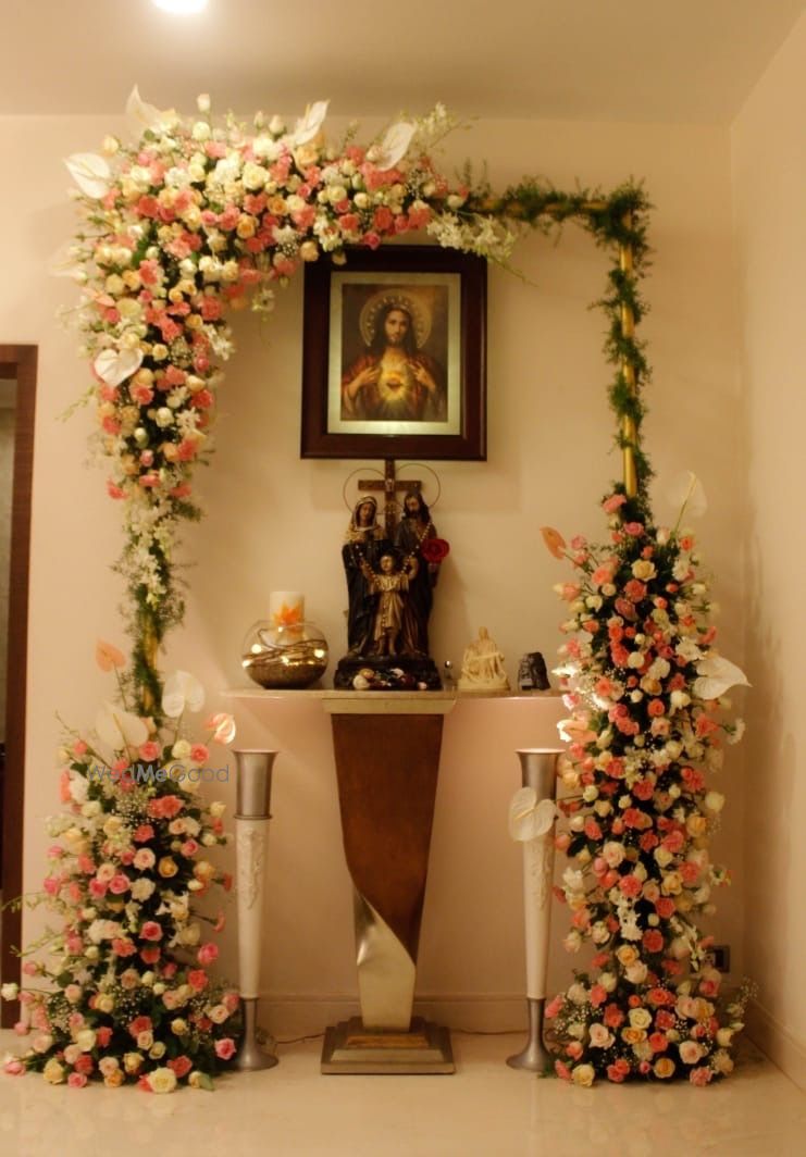 Photo By Lotus The Florist - Decorators