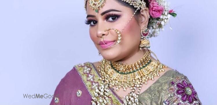 Glam Yourself With Zaid