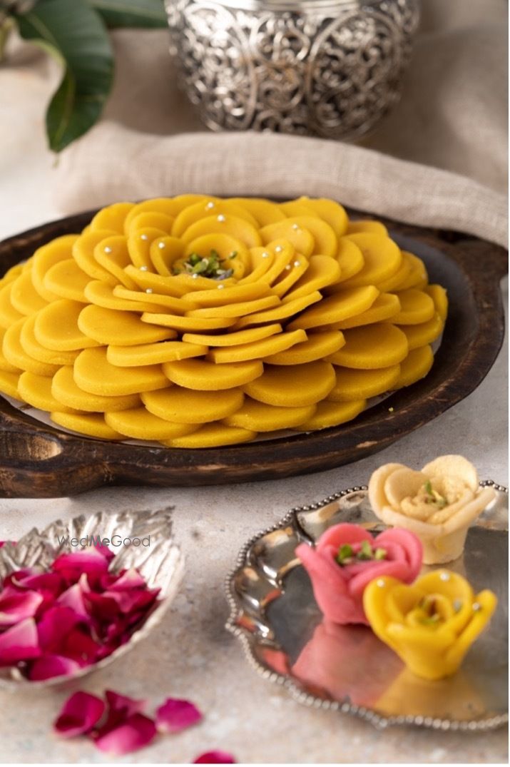 Photo By Shakkr - Favors