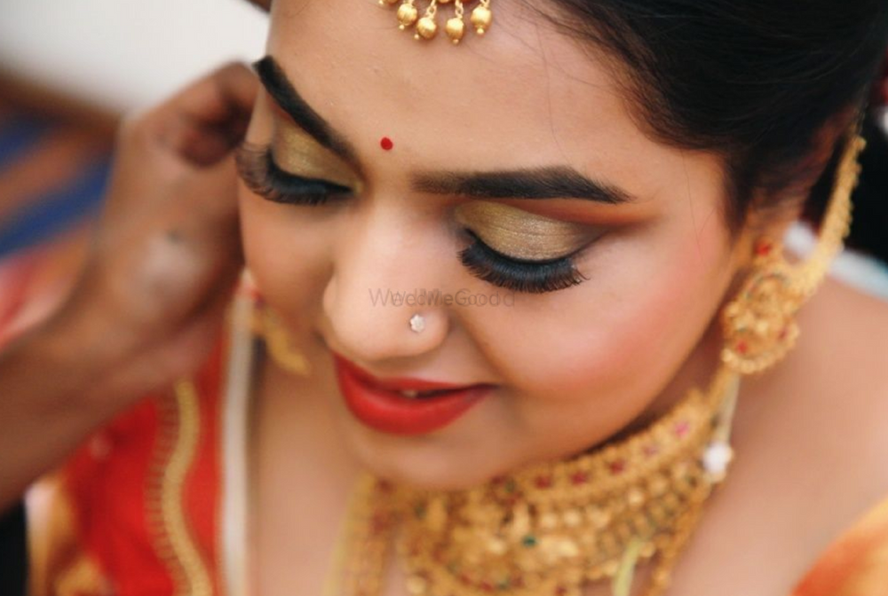 Photo By Makeover with Sahana Gowda - Bridal Makeup