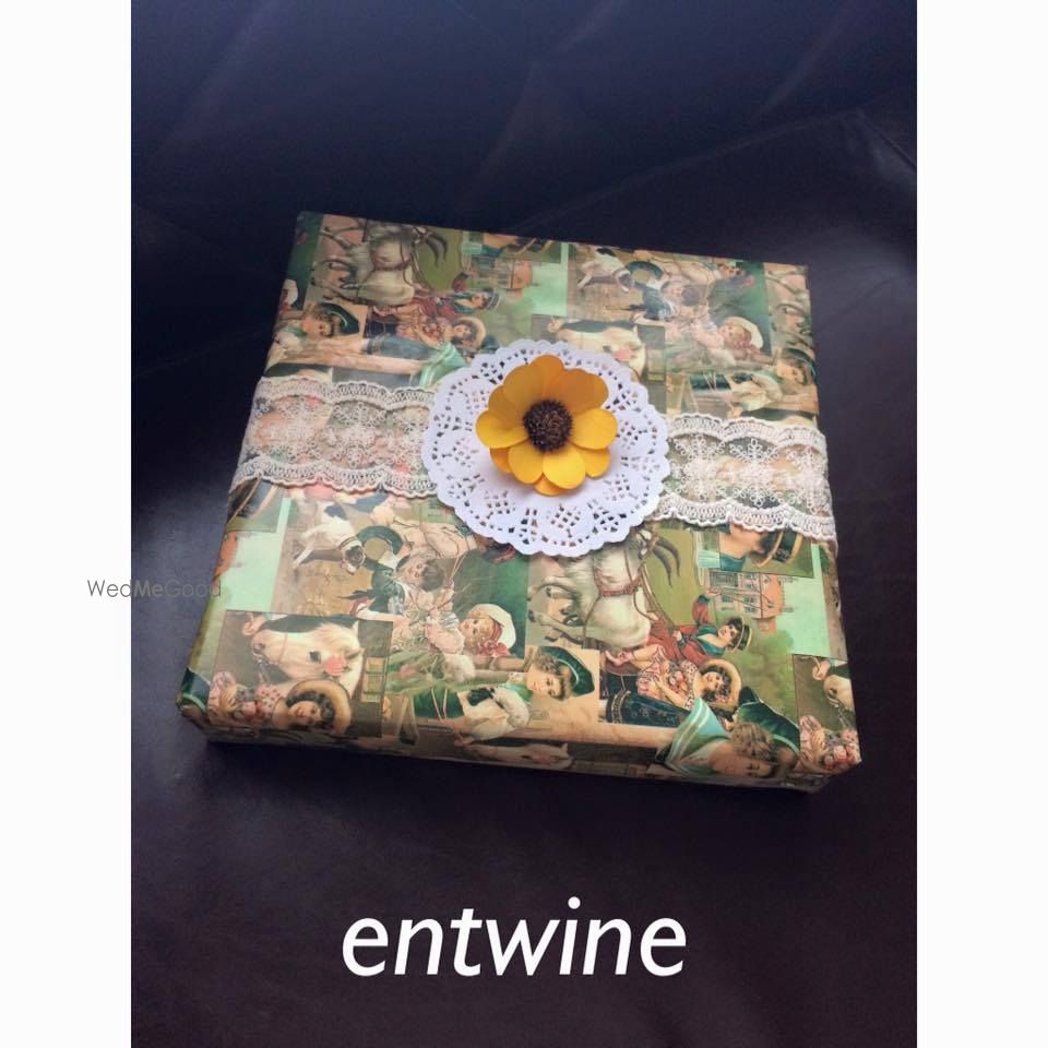 Photo By Entwine Unwrapping Expressions - Trousseau Packers