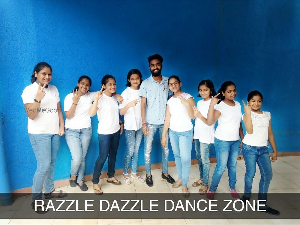 Photo By Razzle Dazzle Dance Zone RD Boyz - Sangeet Choreographer