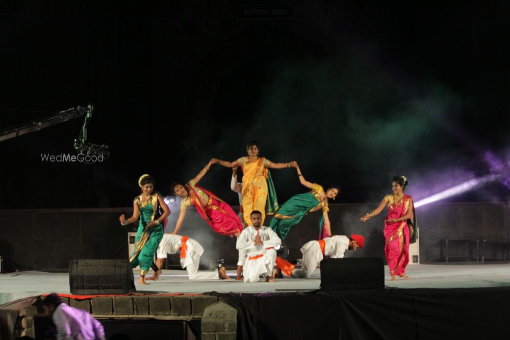 Photo By Razzle Dazzle Dance Zone RD Boyz - Sangeet Choreographer