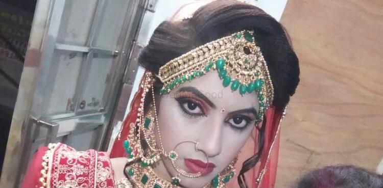 Naina Beauty Parlour