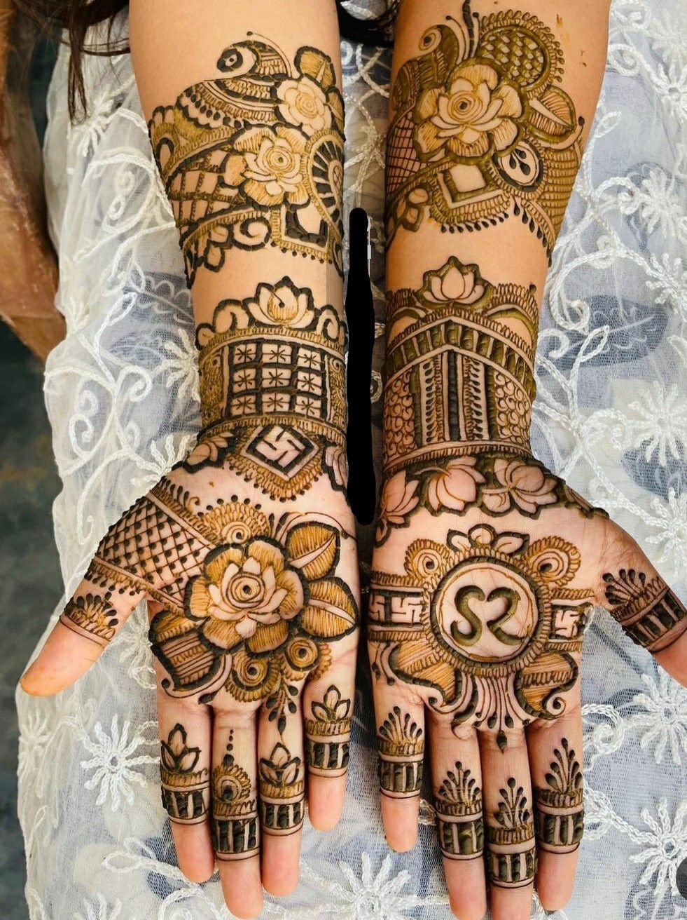 Photo By Aakash Mehandi Art - Mehendi Artist