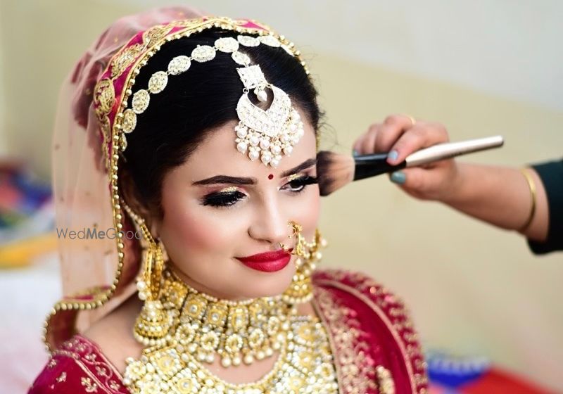 Photo By Makeover by Priyanshi - Bridal Makeup