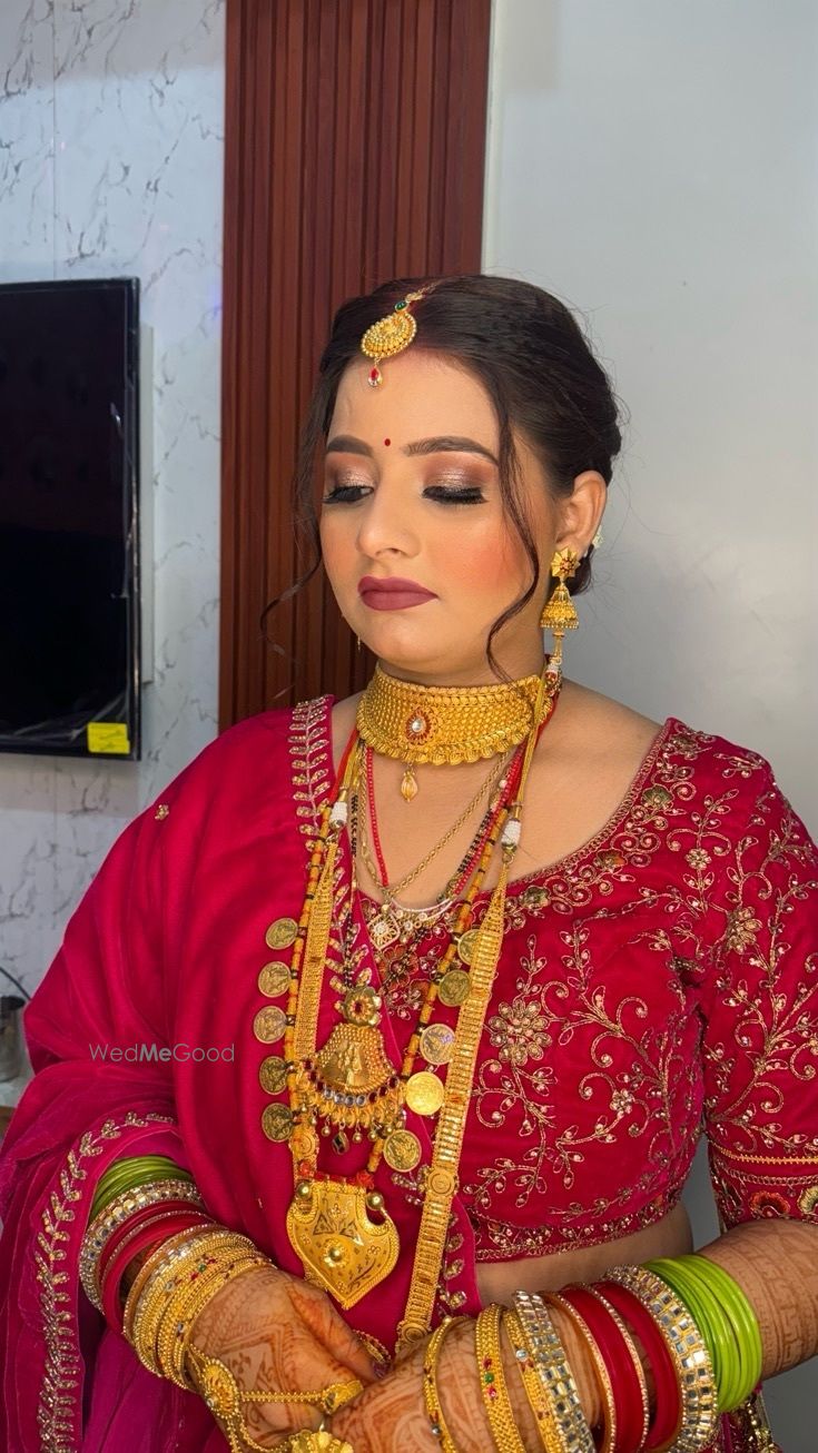 Photo By Makeover by Priyanshi - Bridal Makeup