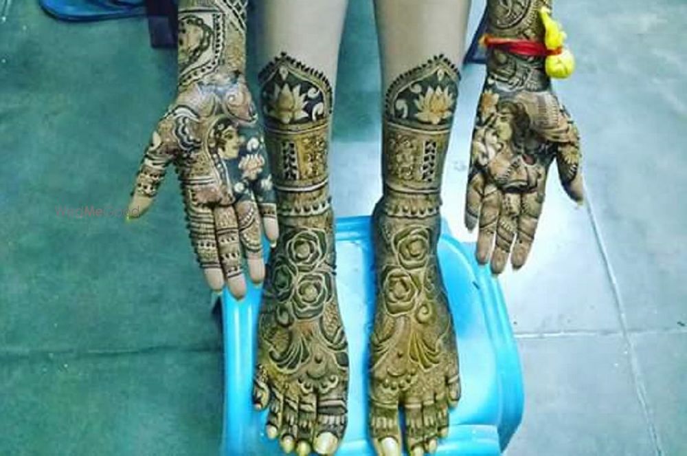 Charisma Mehandi