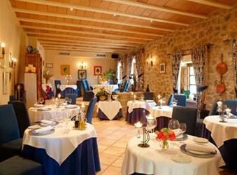 Photo By Amaris Hotel - Venues
