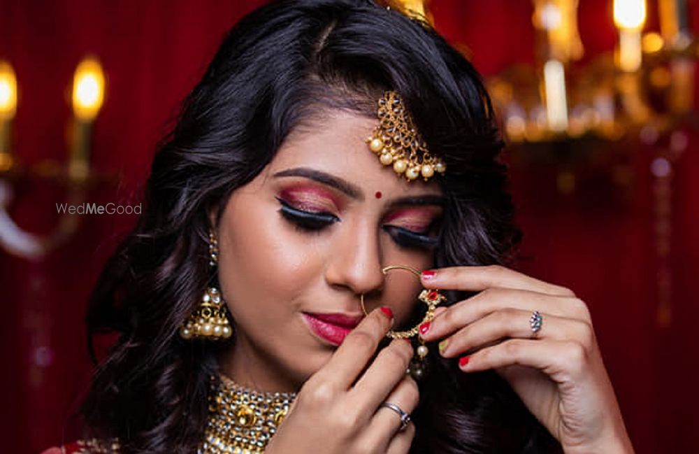 Deepi Makeup Artsitry