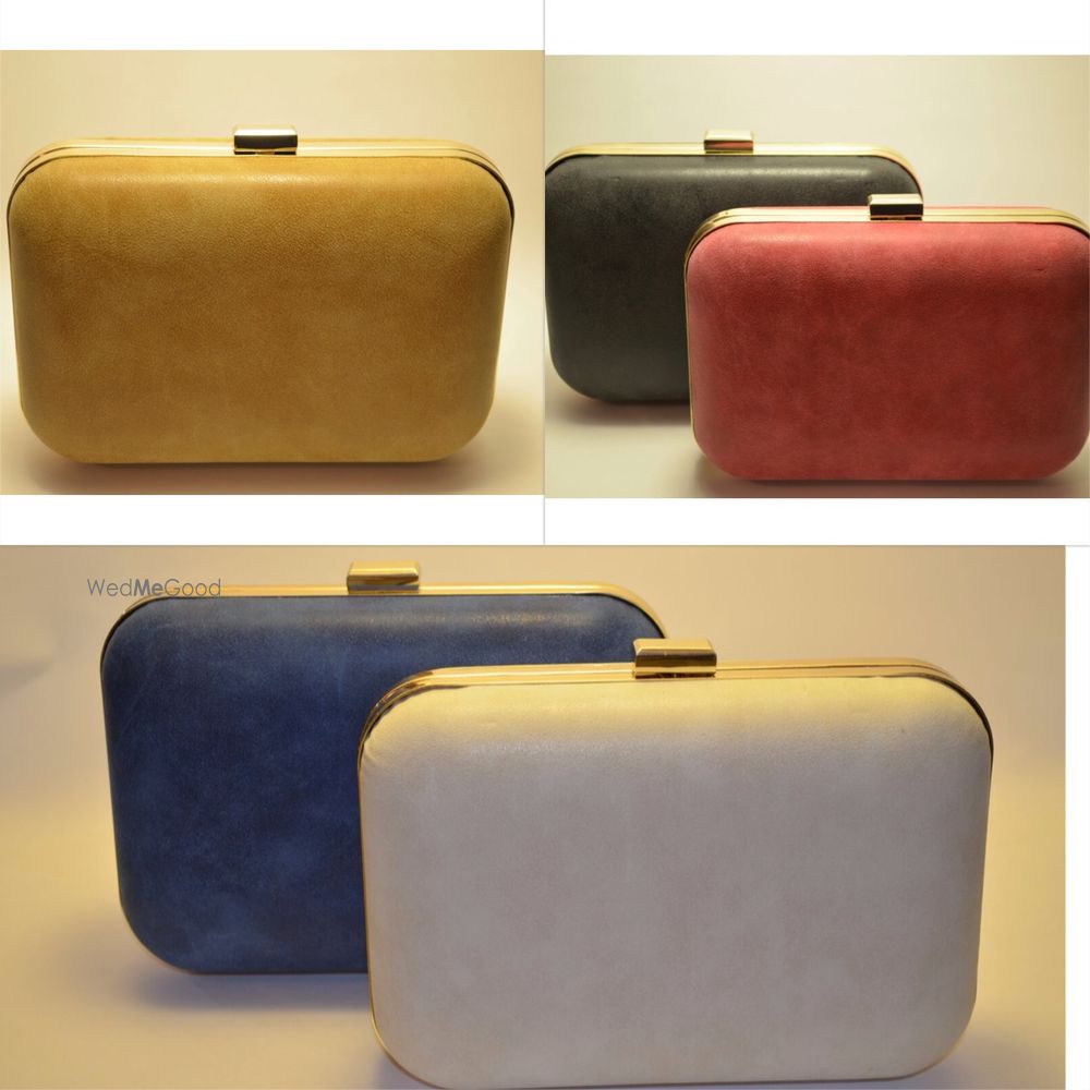 Photo By Slinghouse - Accessories