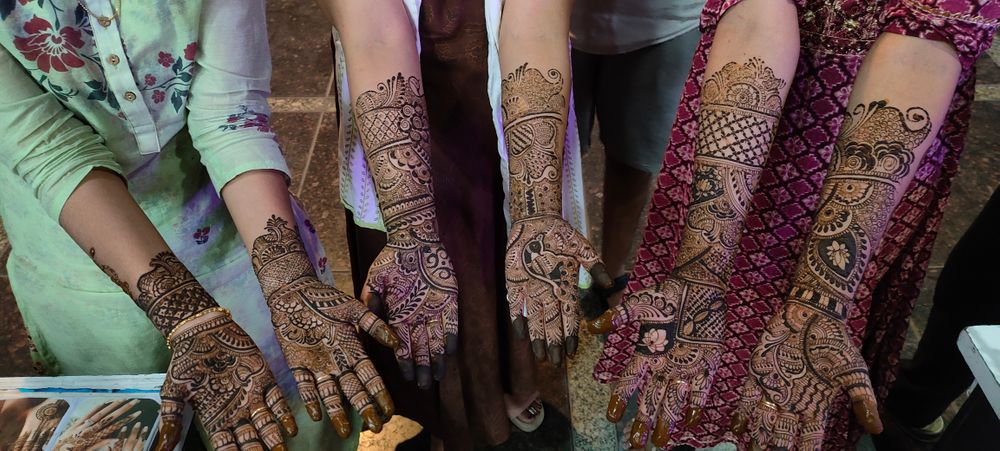 Photo By Krishna Mehndi Art - Mehendi Artist