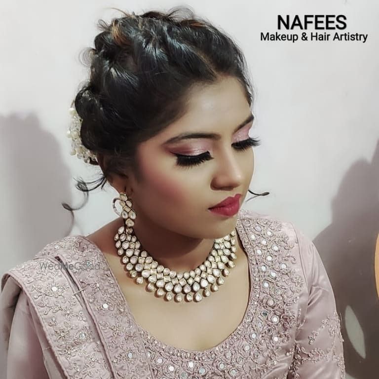 Nafees Novelties