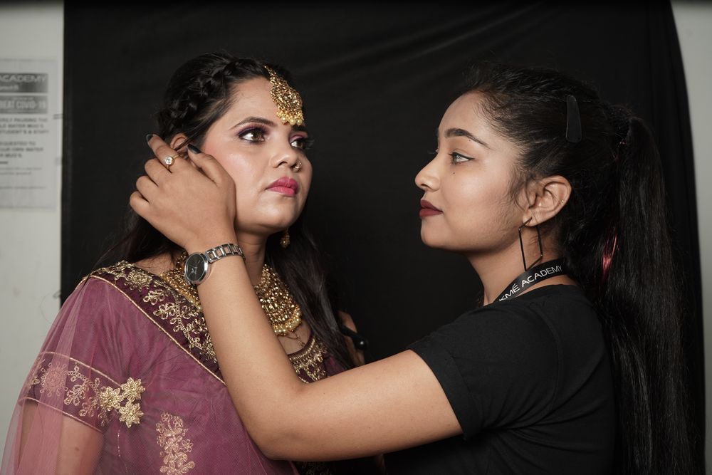 Photo By Mansi Ujjainwal Makeovers - Bridal Makeup