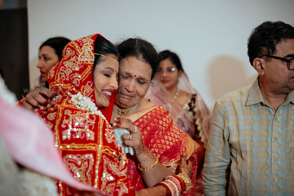 Photo By Nuptial Diaries - Photographers