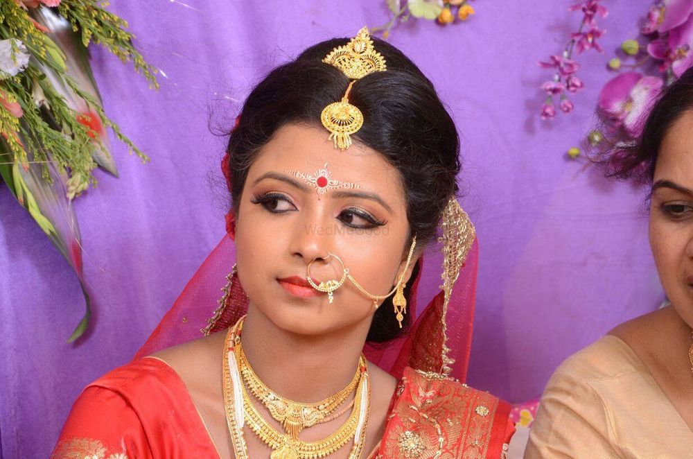 Bridal Makeup by Nivedita - Uttora