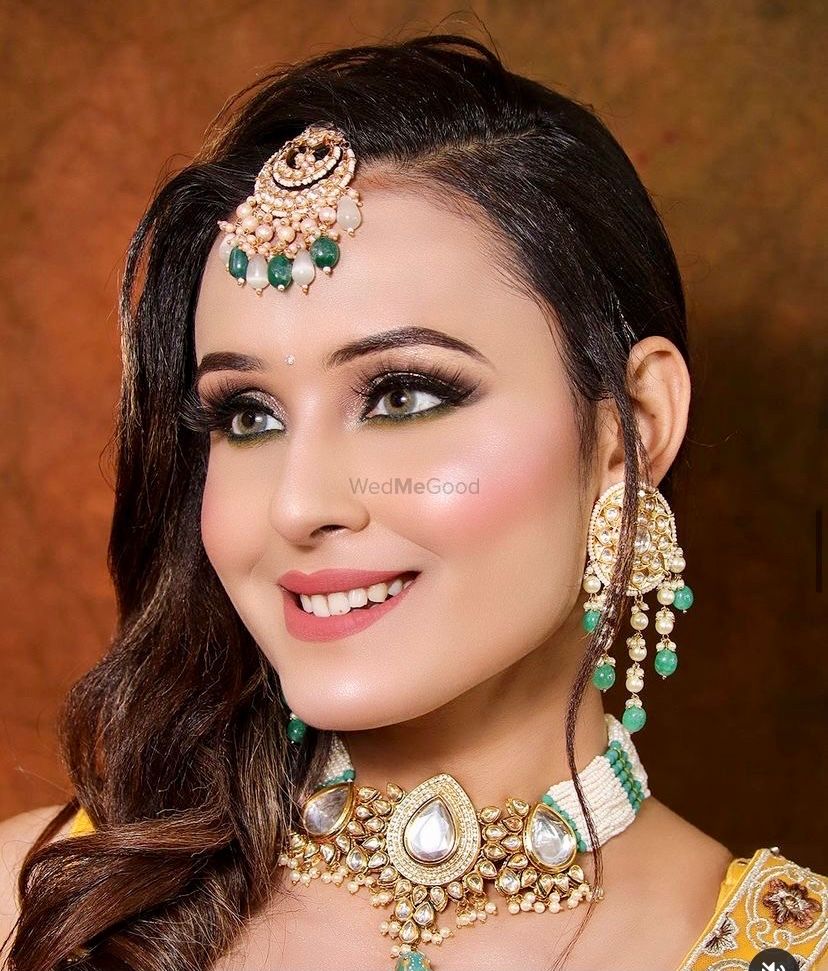 Photo By Makeovers By Vidushi - Bridal Makeup