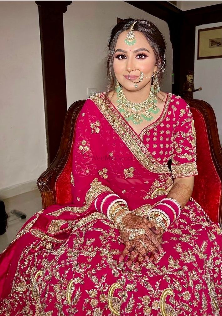 Photo By Makeovers By Vidushi - Bridal Makeup