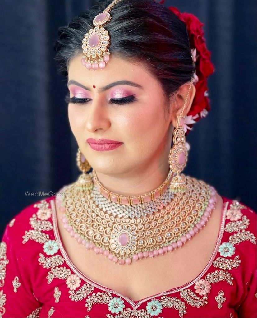 Photo By Makeovers By Vidushi - Bridal Makeup