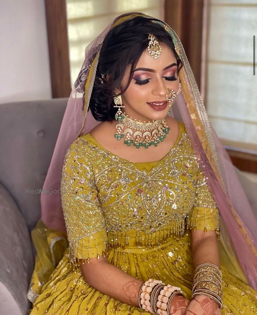 Photo By Makeovers By Vidushi - Bridal Makeup