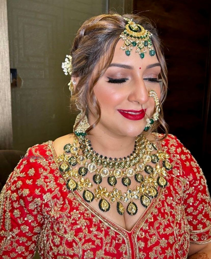 Photo By Makeovers By Vidushi - Bridal Makeup