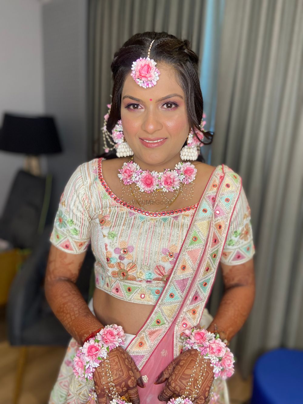Photo By Makeovers By Vidushi - Bridal Makeup