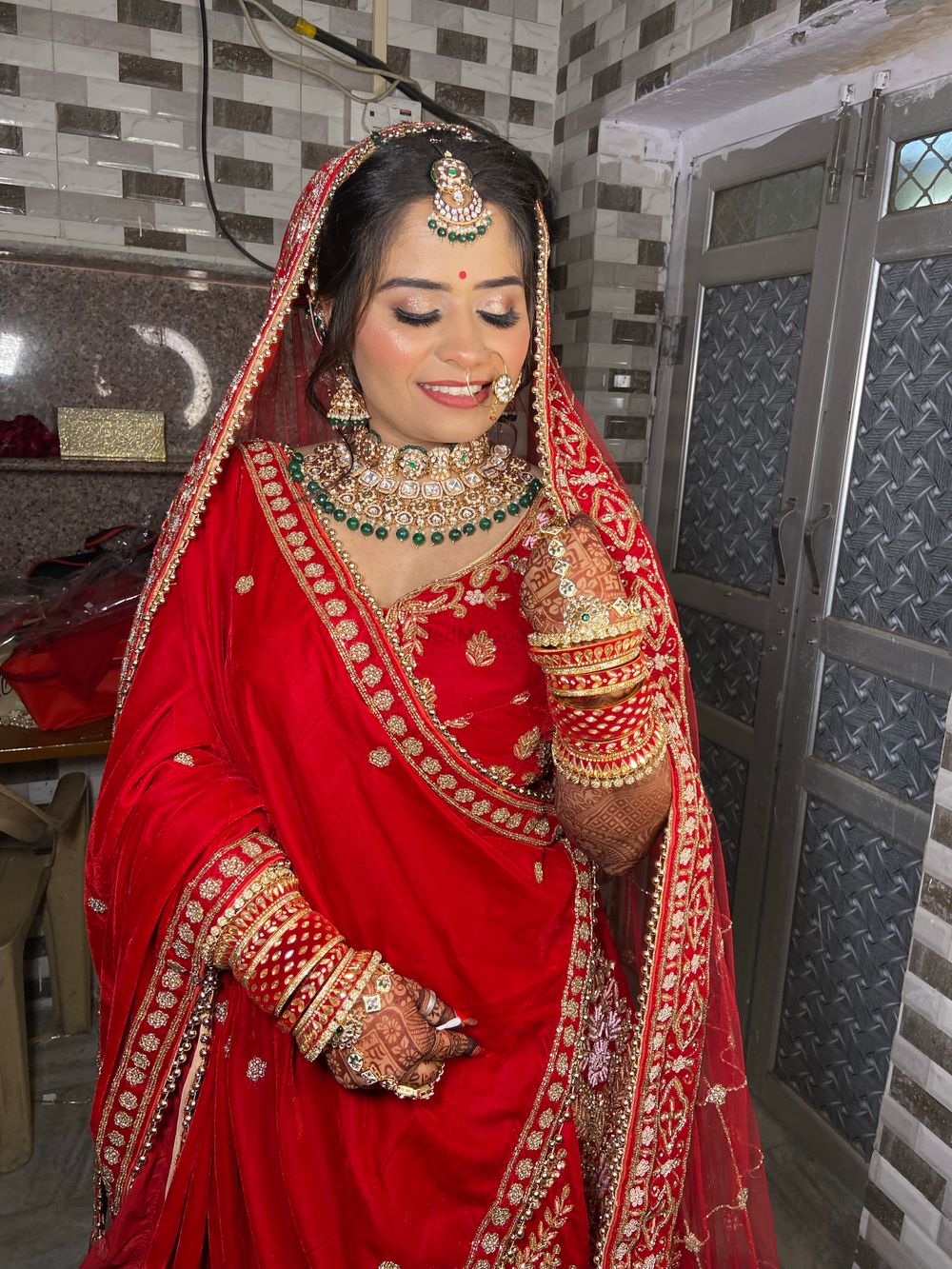 Photo By Makeovers By Vidushi - Bridal Makeup