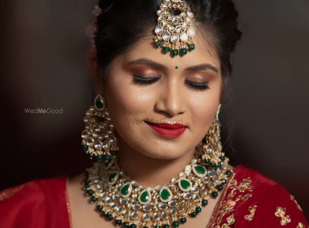 Diksha Patil Makeup Artist