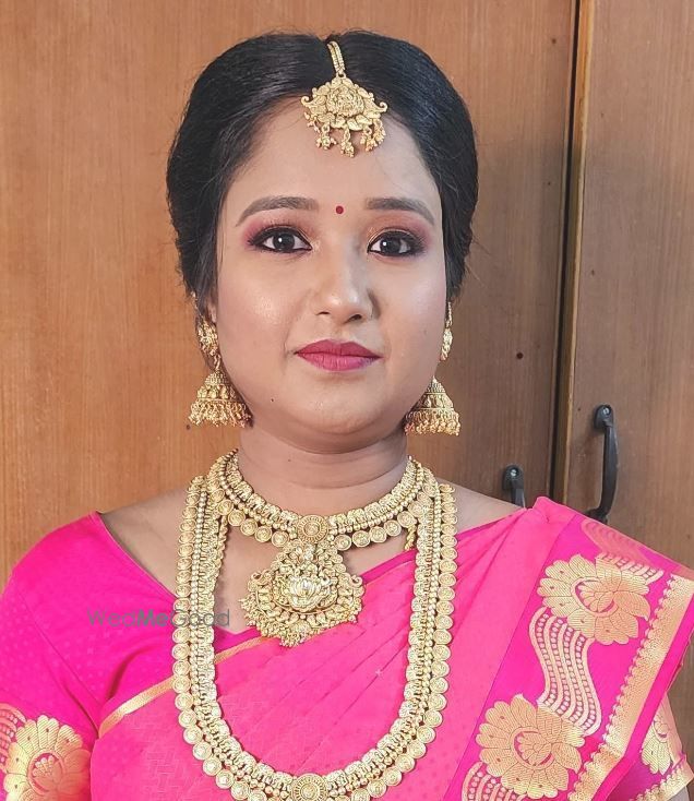 Photo By Madhuz Makeup Artistry - Bridal Makeup