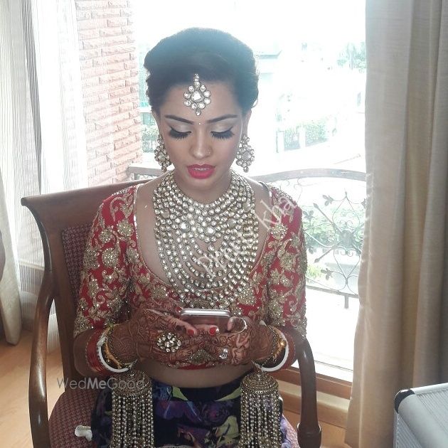 Photo By Makeovers by Preeti Khatri - Bridal Makeup