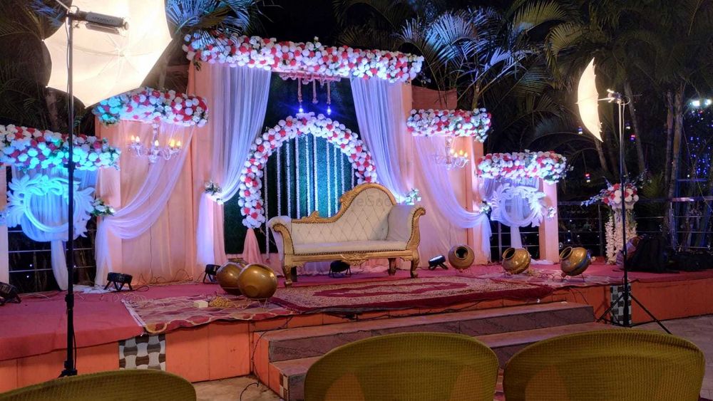 Photo By BALAJI TENT AND CATERING - Decorators