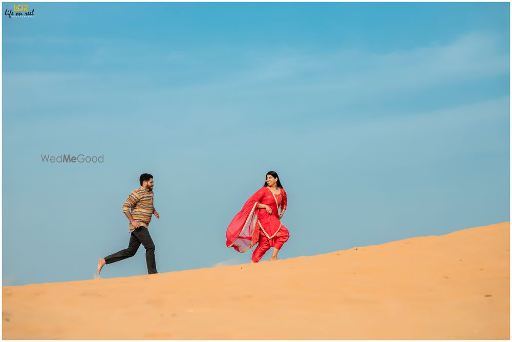 Photo By Life on Reels - Pre Wedding Photography - Pre Wedding Photographers
