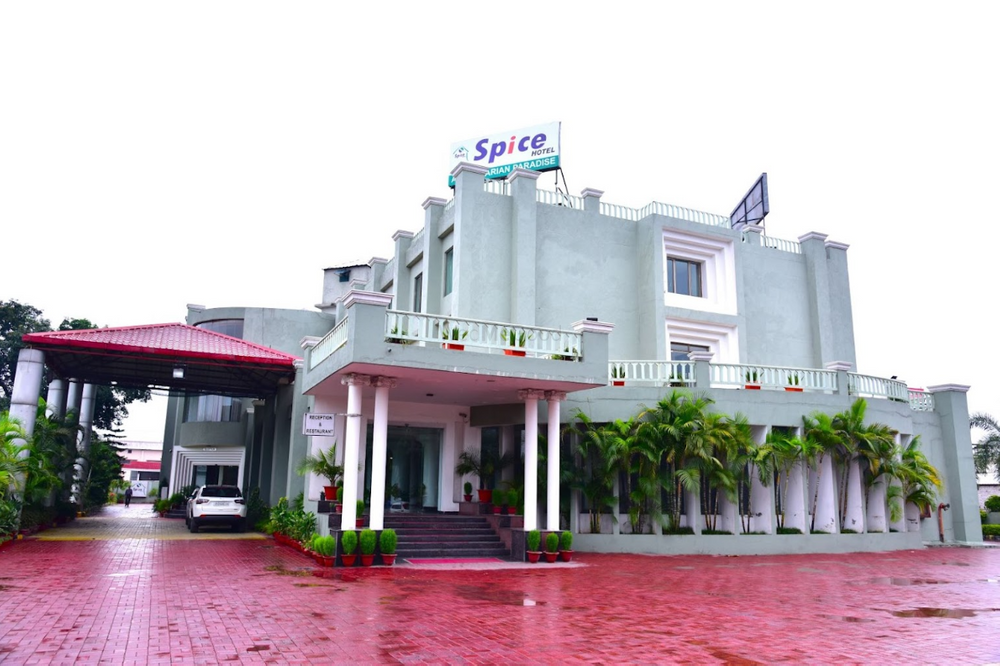 Spice Hotel, Selaqui