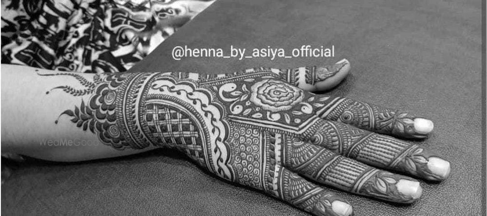 Asiya-Mehandi artist