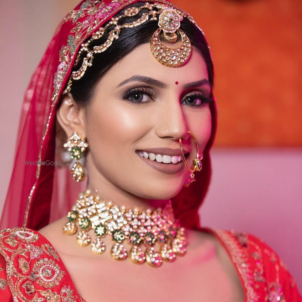 Photo By Sadhvi Mishra Makeovers - Bridal Makeup