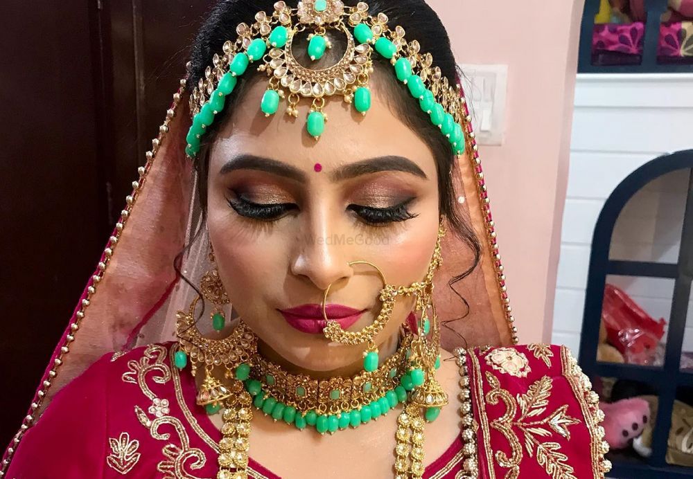 Pratibha Singh Makeup Artist