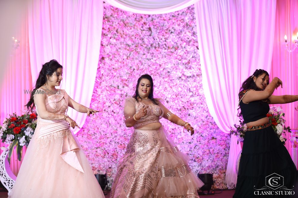 Photo By Weddings By Saloni And Ankush - Sangeet Choreographer