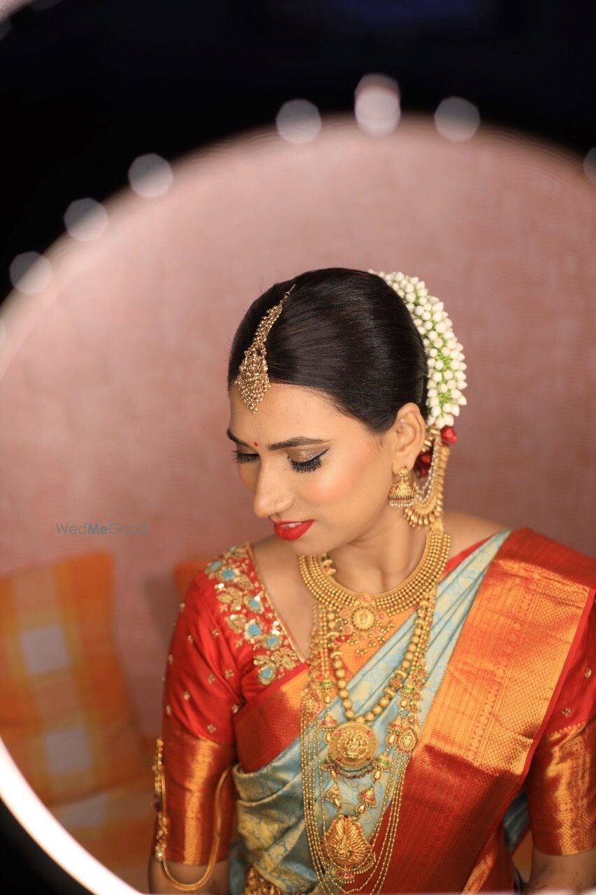 Photo By Shweta Gurpur - Bridal Makeup